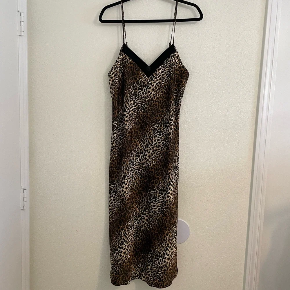 90’s Midi Leopard Animal Print Polyester Slip with velvet rose, size M